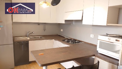 Foto Appartamento in via da vinci 41, Verona Stadio di 100 m² con 4 locali