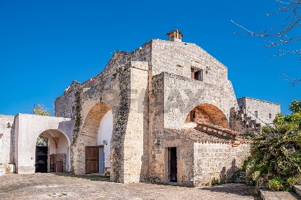 Foto Rustico in Via Macurano 134, Alessano Centro di 510 m² con 12 locali