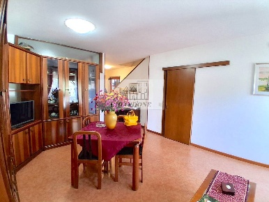 Foto Villa a schiera a Codroipo Centro di 204 m² con 8 locali in vendita