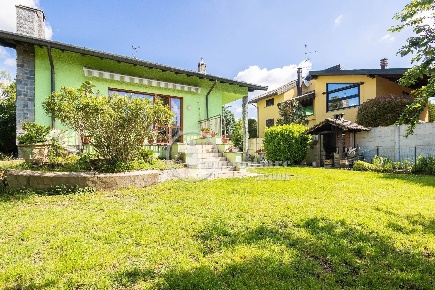 Foto Villa unifamiliare in via corbetta, Busto Arsizio Redentore di 265 m²