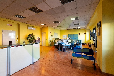 Foto Capannone industriale in VIA MELOZZO DA FORLI', Mediglia Mombretto