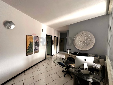 Foto Ufficio in San Bernardino 72/74, Bergamo Stazione di 110 m² in vendita