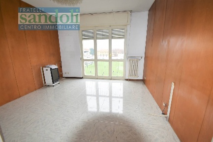 Foto Appartamento in Via Tripoli, Vercelli Semicentro di 135 m² in vendita