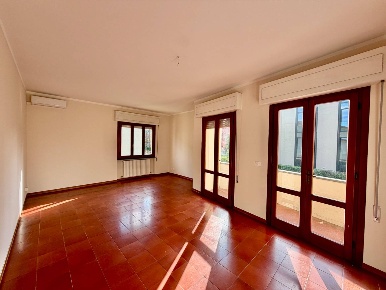 Foto Appartamento in Via di Borgo Giannotti, Lucca San Marco - Acquacalda