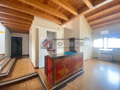 Foto Ufficio a Conegliano Centro di 186 m² con 10 locali in vendita