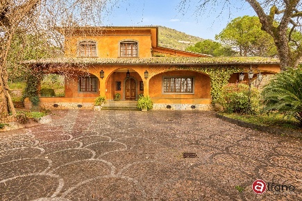 Foto Villa unifamiliare in Via Capodacqua snc, Castrocielo di 838 m²