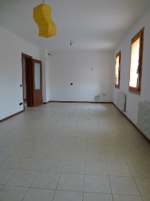 Foto Appartamento a Gaiarine Centro di 100 m² con 6 locali in affitto