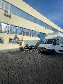 Foto Magazzino in via Libeccio 47, Viareggio Bicchio - Varignano di 250 m²