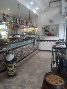 Foto Attività commerciale in via Fiordalisi 1, Milano Lorenteggio di 41 m²