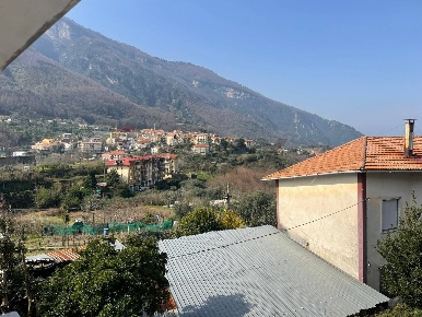 Foto Casa indipendente in VIA CASA D'ORIA 1, Pimonte Piazza Tralia Pendolo