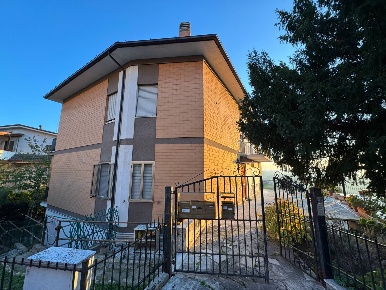 Foto Appartamento in via del Crocifisso 32, Fermo Centro di 153 m²