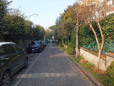 Foto Posti auto in Via Eduardo Nicolardi 254, Napoli di 38 m² con 1 locali