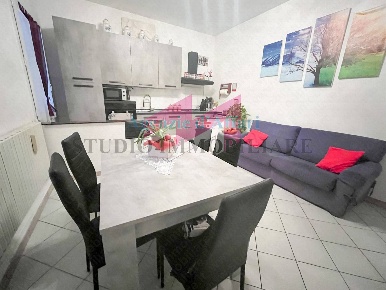 Foto Appartamento in Piazza Marconi, Ceneselli di 100 m² con 4 locali