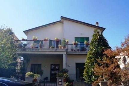 Foto Appartamento a Altopascio Altopascio Centro di 144 m² con 4 locali