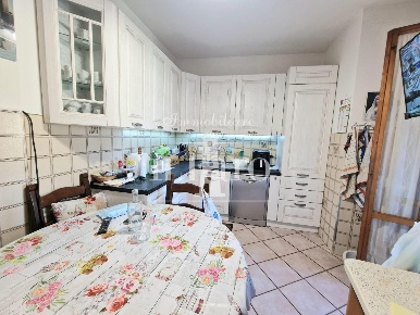 Foto Appartamento a Campi Bisenzio Centro di 85 m² con 4 locali in vendita