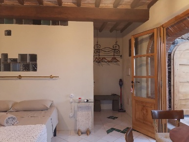 Foto Appartamento a Buti di 20 m² con 1 locali in affitto