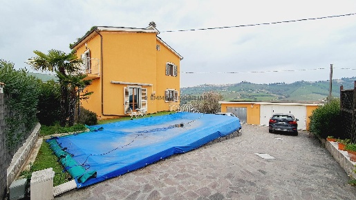Foto Casa indipendente in CONTRADA COLLE APPESO 60, Monteprandone di 160 m²