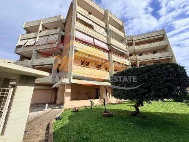 Foto Garage in VIALE TICA, Siracusa Tica - Zecchino di 35 m² con 1 locali