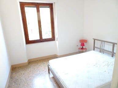 Foto Appartamento a Firenze di 95 m² con 5 locali in affitto