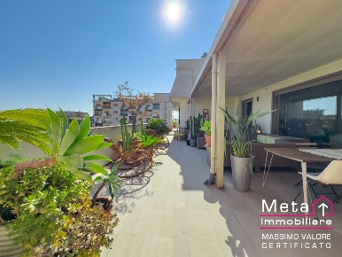 Foto Attico in Via Aldo Moro, Bisceglie di 335 m² con 5 locali in vendita