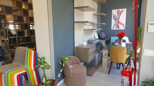 Foto Negozio in Danimarca, Palermo Resuttana di 246 m² con 3 locali