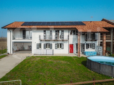 Foto Casa indipendente in Via Regione Berga 13, Macello di 268 m²