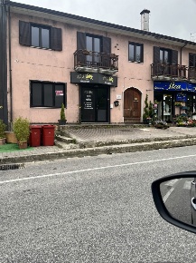 Foto Negozio in Viale Italia 0, Avellino di 80 m² con 2 locali in vendita