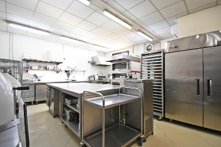 Foto Locale commerciale a Sestu di 113 m² con 1 locali in vendita