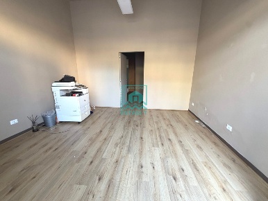 Foto Negozio a Camaiore Lido di Camaiore di 40 m² con 3 locali in affitto