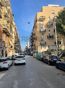 Foto Locale commerciale in Via Napoli 235, Bari Libertà di 317 m²