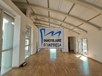 Foto Ufficio in Strada Langhirano, Parma Campus - Gaione di 270 m²