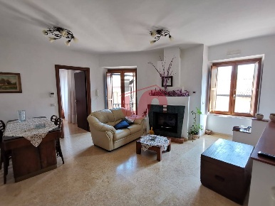 Foto Case semi ndipendenti in Via Mattaleoni 28, Vitulano Centro di 110 m²