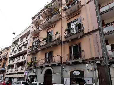 Foto Appartamento in Via Napoli 78, Bari Murat di 147 m² con 4 locali