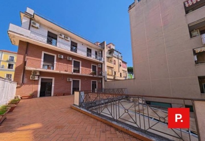 Foto Appartamento in corso Trieste 156, Caserta Corso Trieste di 120 m²
