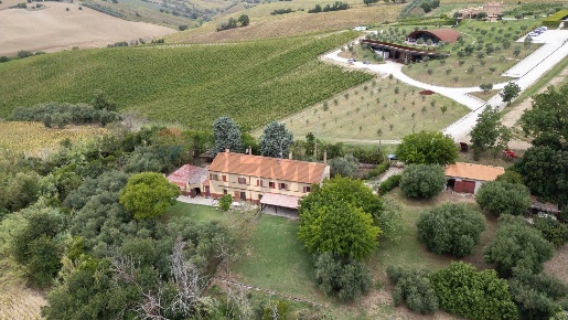 Foto Case semi ndipendenti in Via serra 48, San Marcello di 155 m²