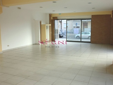 Foto Locale commerciale a Grosseto Casalone di 85 m² con 1 locali