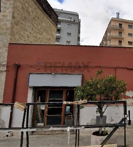Foto Locale commerciale in Viale Japigia 8, Bari Japigia di 57 m²
