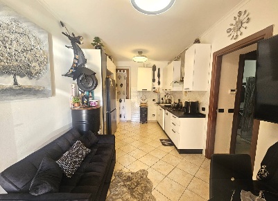 Foto Appartamento in Via Don Carlo Gnocchi, Malnate Centro di 68 m²