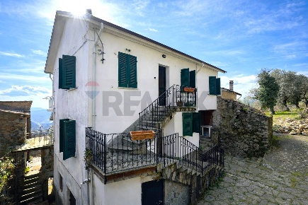 Foto Casa indipendente in Loc. Provvedasco snc, Calice al Cornoviglio