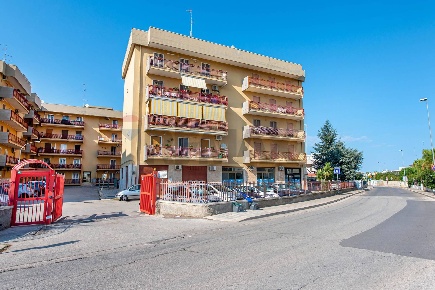 Foto Locale commerciale in Via Cornole di Ruccia 54, Modugno di 230 m²