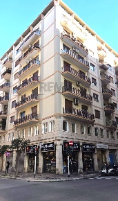 Foto Appartamento in Via De Rossi 16, Bari Murat di 170 m² con 6 locali