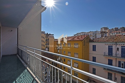 Foto Appartamento in Via Peirogallo, Sanremo Ospedale di 116 m² in vendita