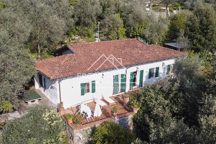 Foto Casa indipendente in VIA della fonda, Pietrasanta di 110 m² in vendita