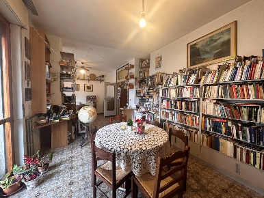 Foto Appartamento in Via Val Cismon 7, Monza Triante di 151 m² con 4 locali
