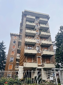 Foto Appartamento in Via Val Cismon 7, Monza Triante di 151 m² con 4 locali