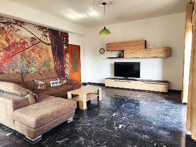 Foto Appartamento in Via Genova, Iglesias Centro di 202 m² con 5 locali