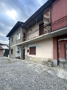 Foto Appartamento in Via Provinciale, Adro Centro di 125 m² con 4 locali