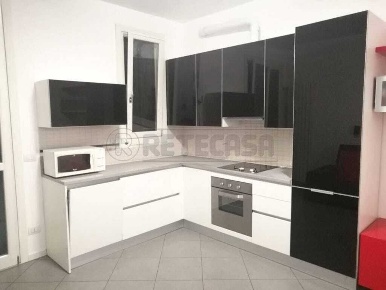 Foto Appartamento in Via Borgo Santa Caterina, Bergamo di 65 m² in affitto
