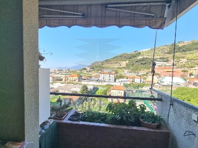 Foto Appartamento in Via Garibbe 5, Vallecrosia Centro di 96 m² in vendita