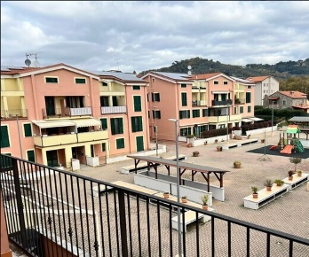 Foto Appartamento in Via G. Spadoni 12, Santo Stefano di Magra Centro